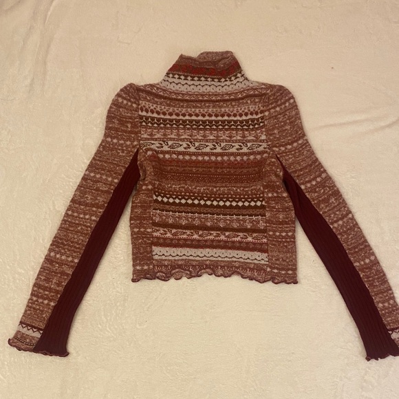 Free People Maroon and White Turtleneck Sweater - Picture 4 of 9